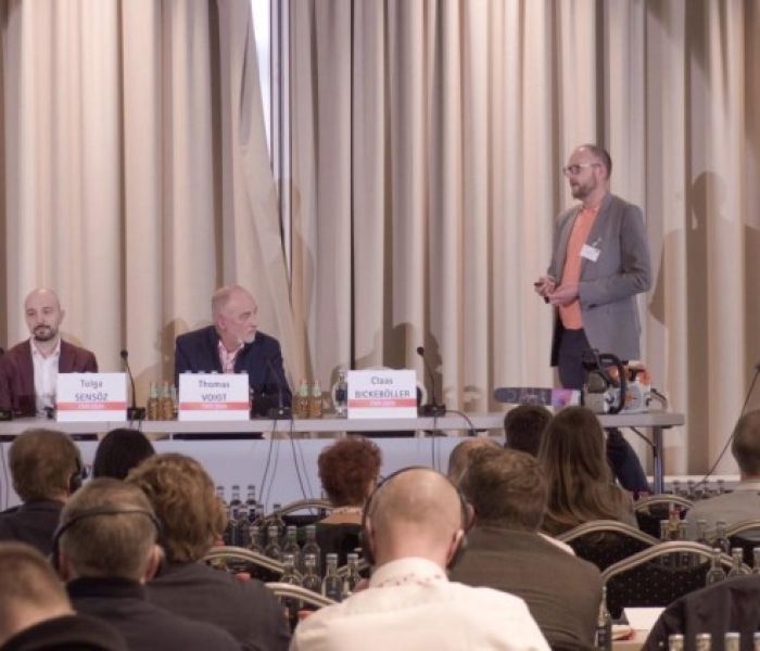 Justin Laird (Apple), Tolga ?ensöz (VitrA Tile), Thomas Voigt (Foto: Fogra Forschungsinstitut für Medientechnologien e.V.)